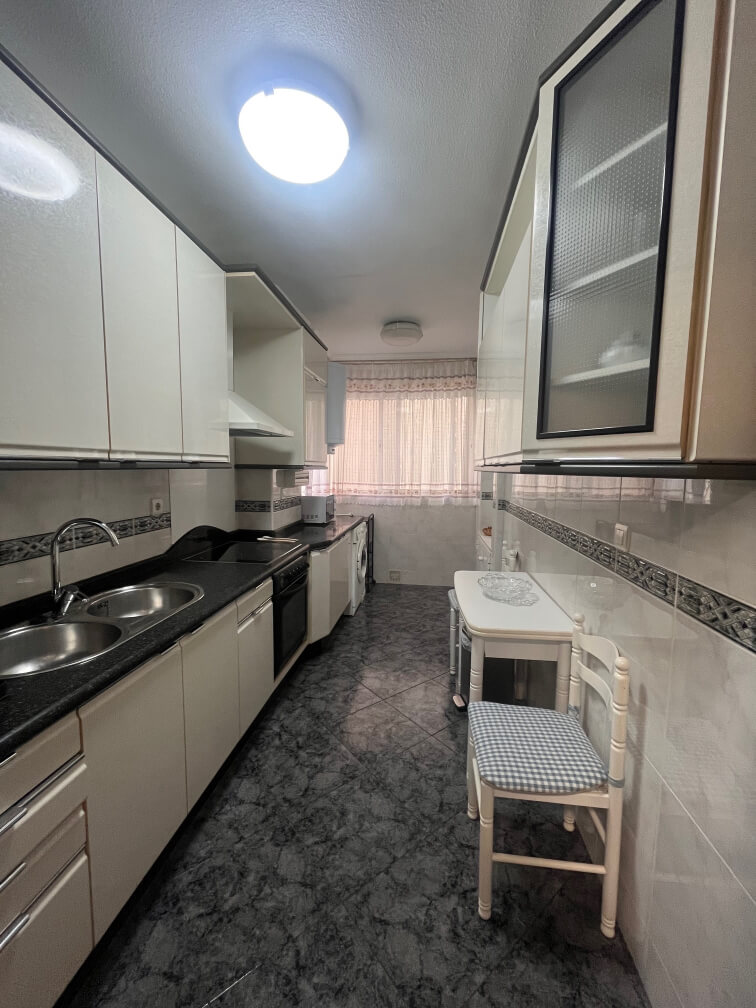 
Piso de 4 dormitorios en alquiler en Cartagena, Murcia